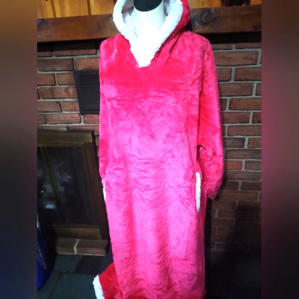 Pink ladies oversized rob with hood